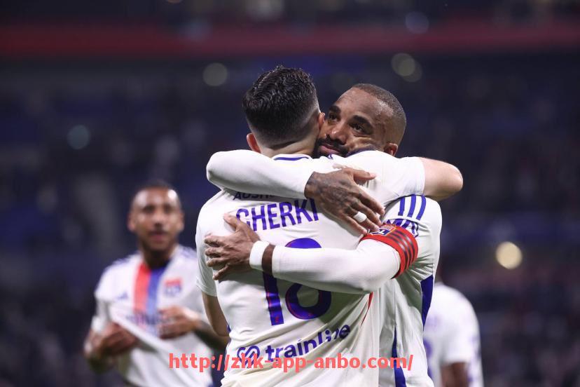 安博体育app下载-贝内文托：这支意甲球队的崛起与降级之间